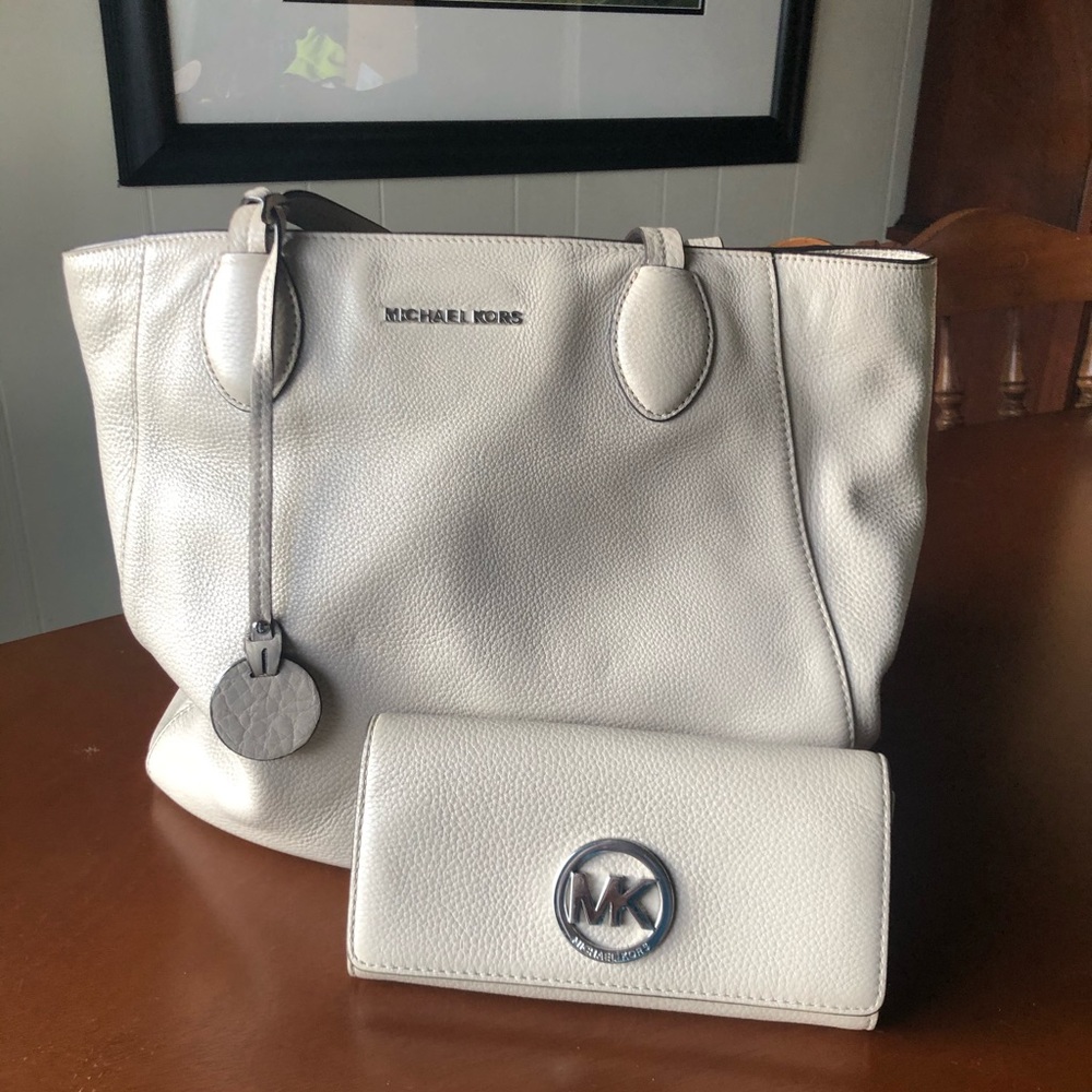 Michael Kors Ivory leather purse and wallet